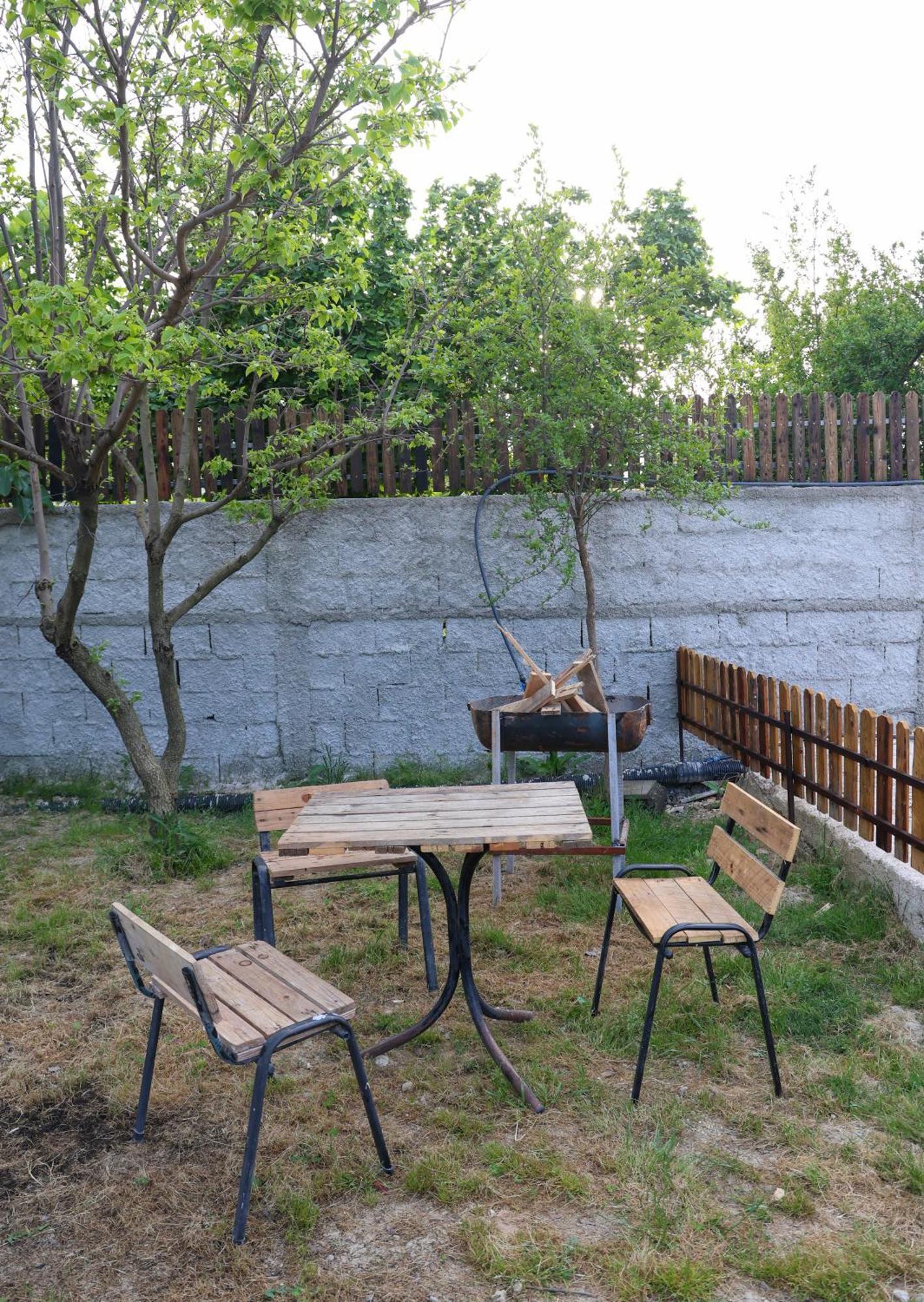 Olive Oasis Studio Berat Bagian luar foto