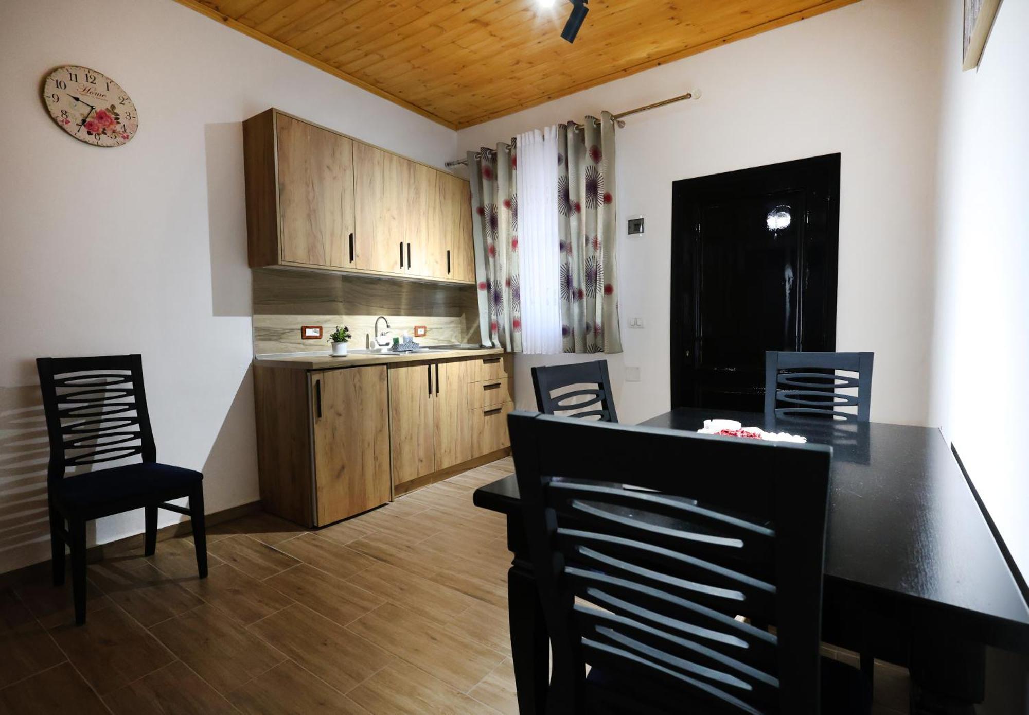 Olive Oasis Studio Berat Bagian luar foto