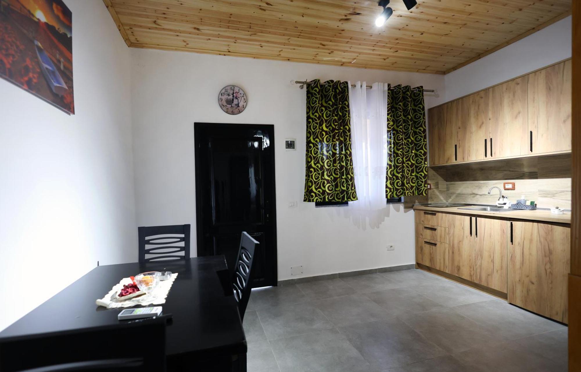 Olive Oasis Studio Berat Bagian luar foto