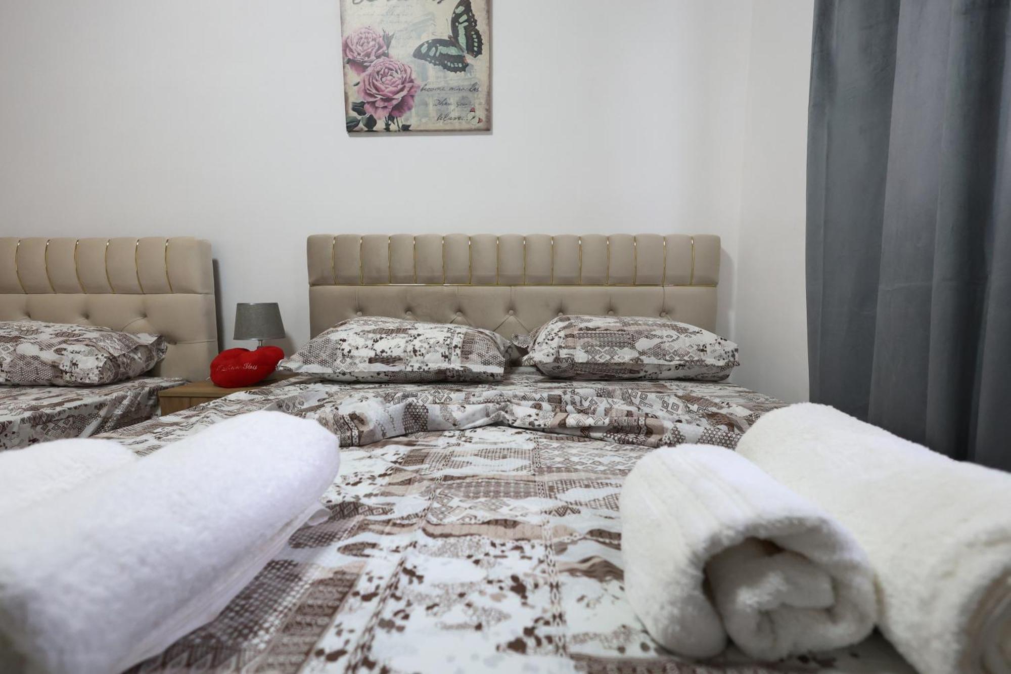 Olive Oasis Studio Berat Bagian luar foto