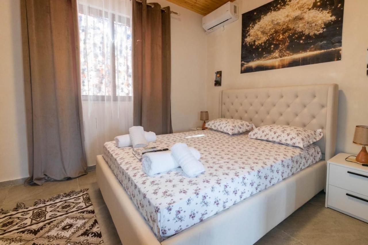 Olive Oasis Studio Berat Bagian luar foto