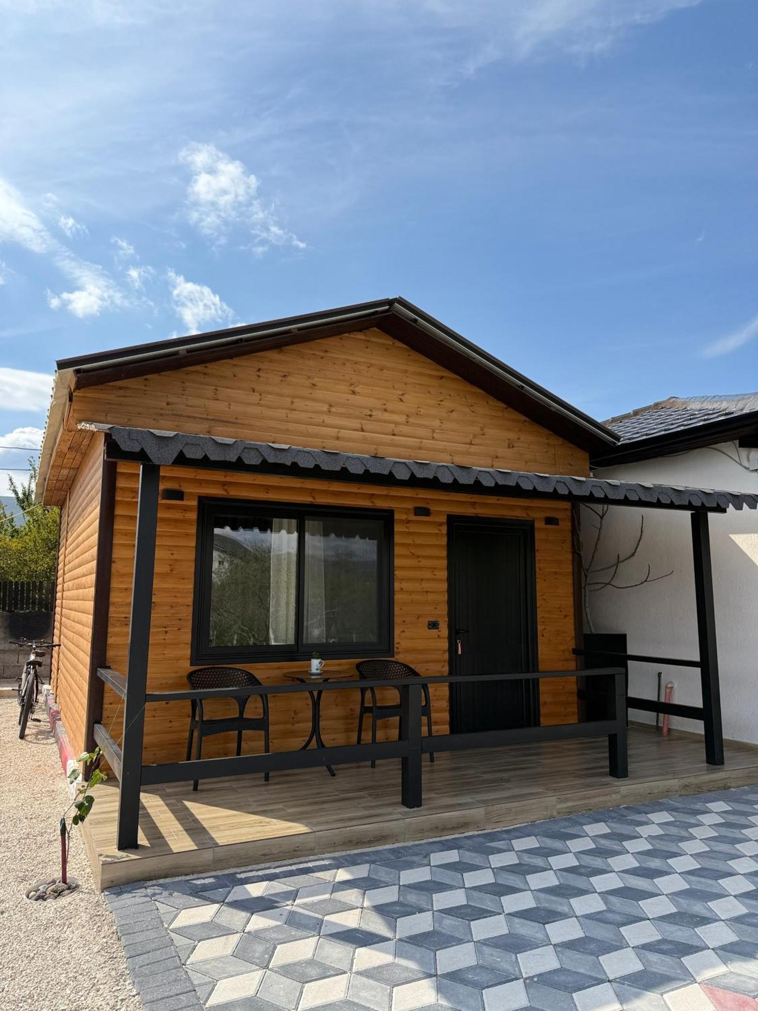 Olive Oasis Studio Berat Bagian luar foto